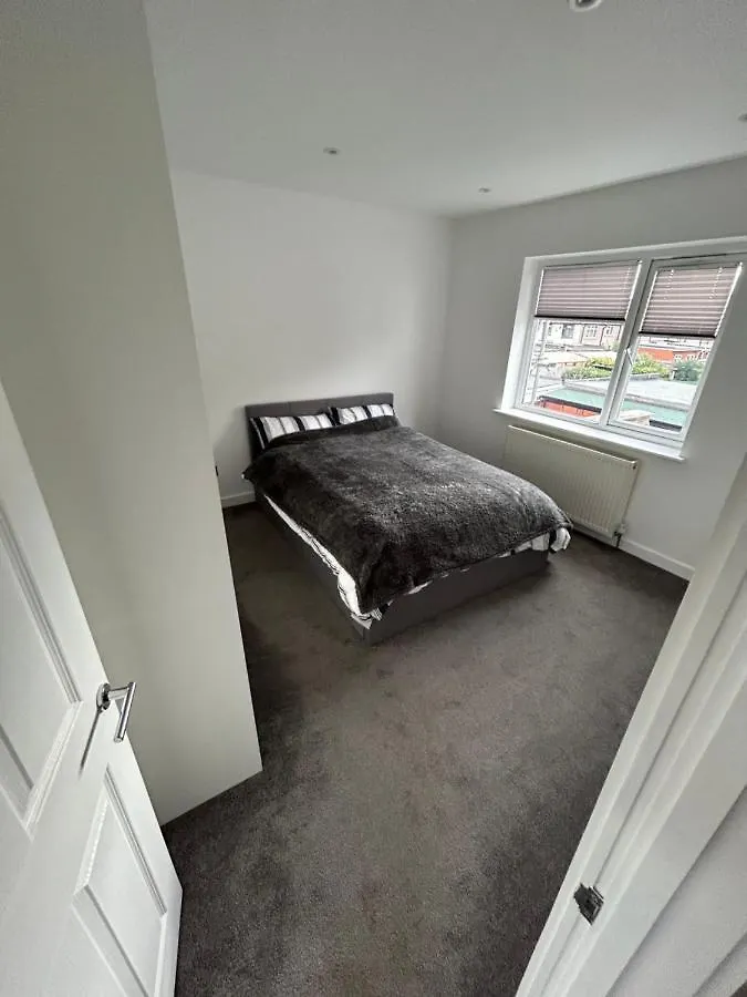 West London Apartment 0*,  United Kingdom